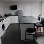 Messewohnung Heimersdorf Im St Köln