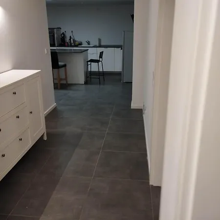 公寓 Messewohnung Heimersdorf Im St 科隆