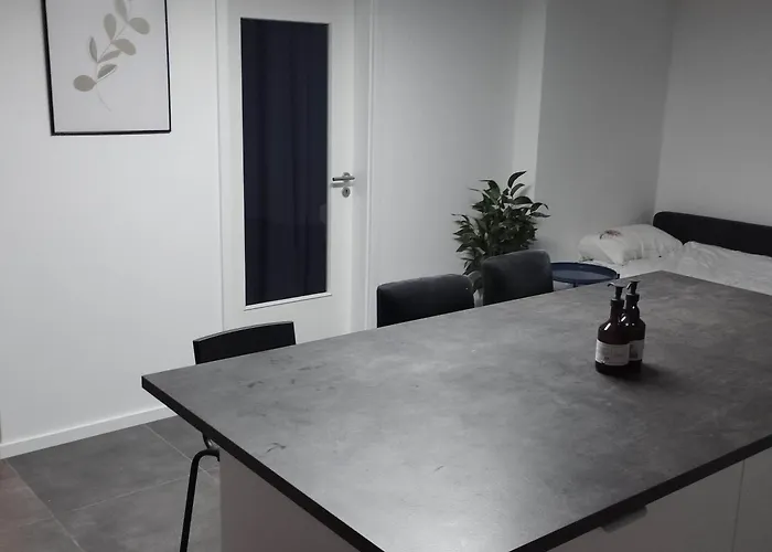 Messewohnung Heimersdorf Im St *