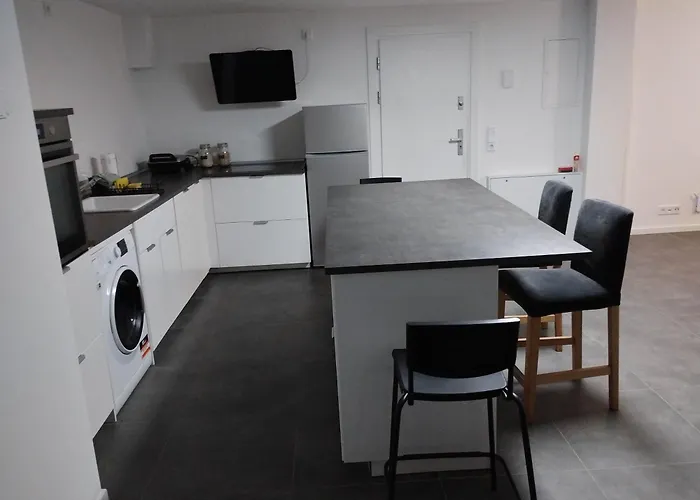 Messewohnung Heimersdorf Im St קלן