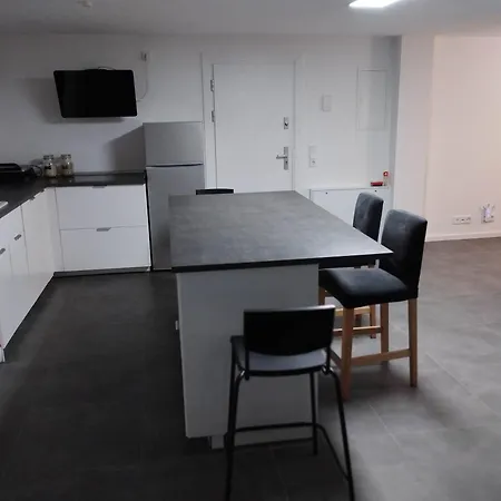 Messewohnung Heimersdorf Im St * Keulen